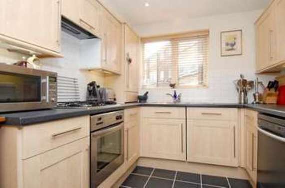 2 bedroom Detached t...